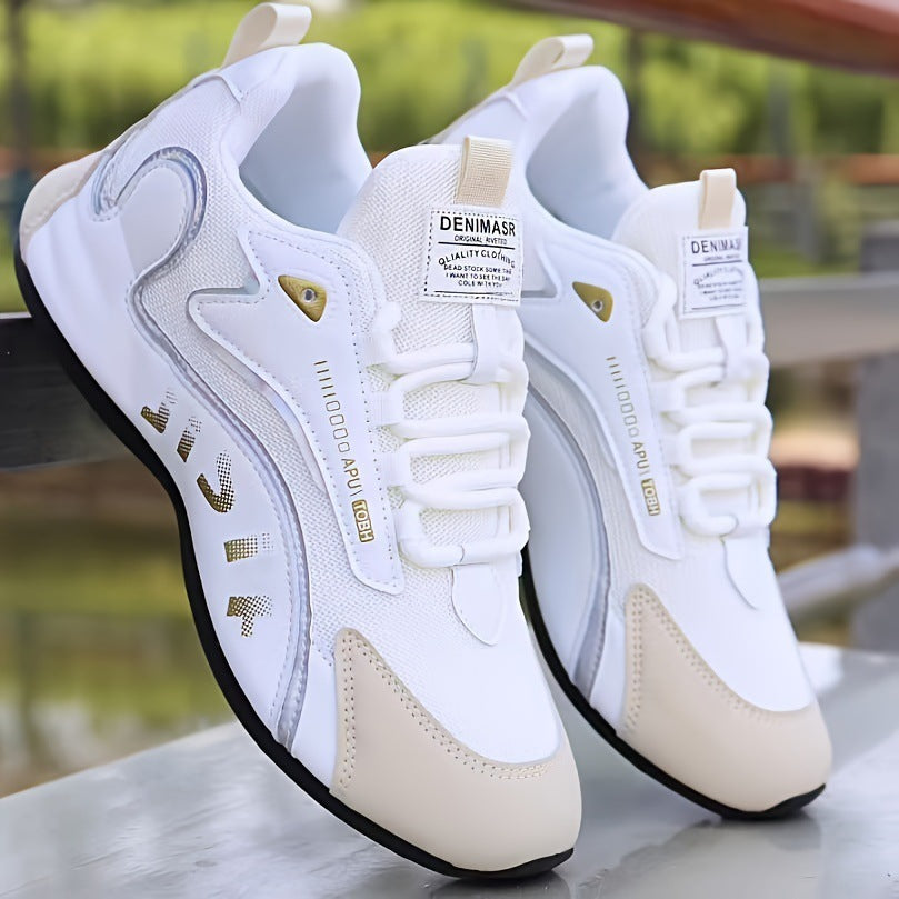 Sportiga sneakers med modern design