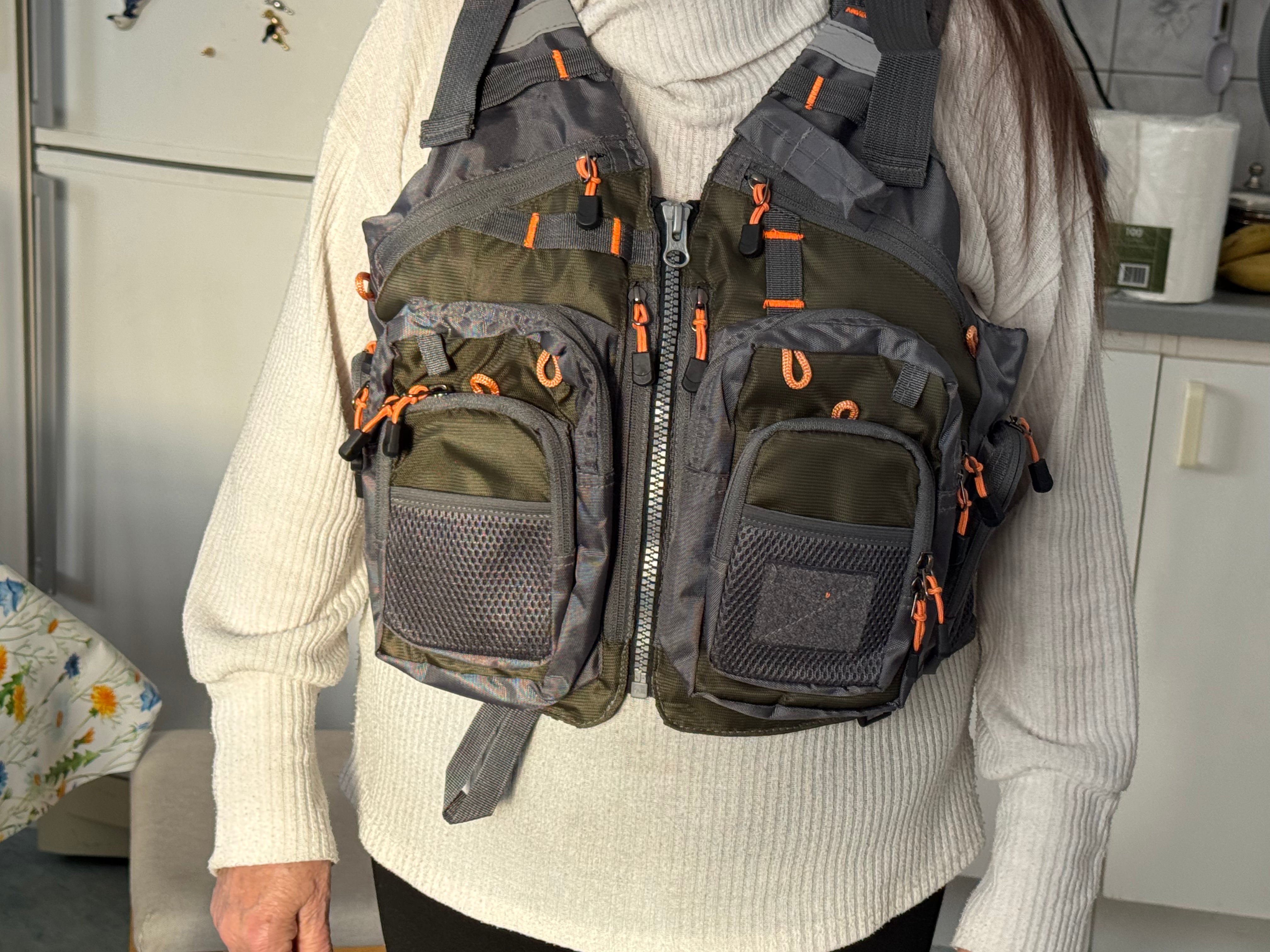 Praktisk allroundväst – för aktiv fritid